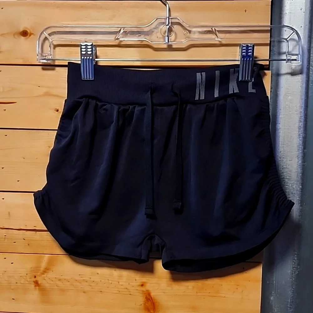 Girls Nike Athletic Shorts Size Small